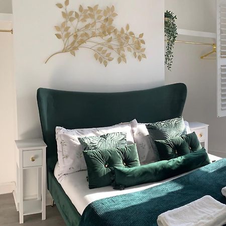 Modern Town Centre Flat - Free Shared Parking, King Size Bed, 5 Minutes Walk To Beach Μπόρνμουθ Εξωτερικό φωτογραφία