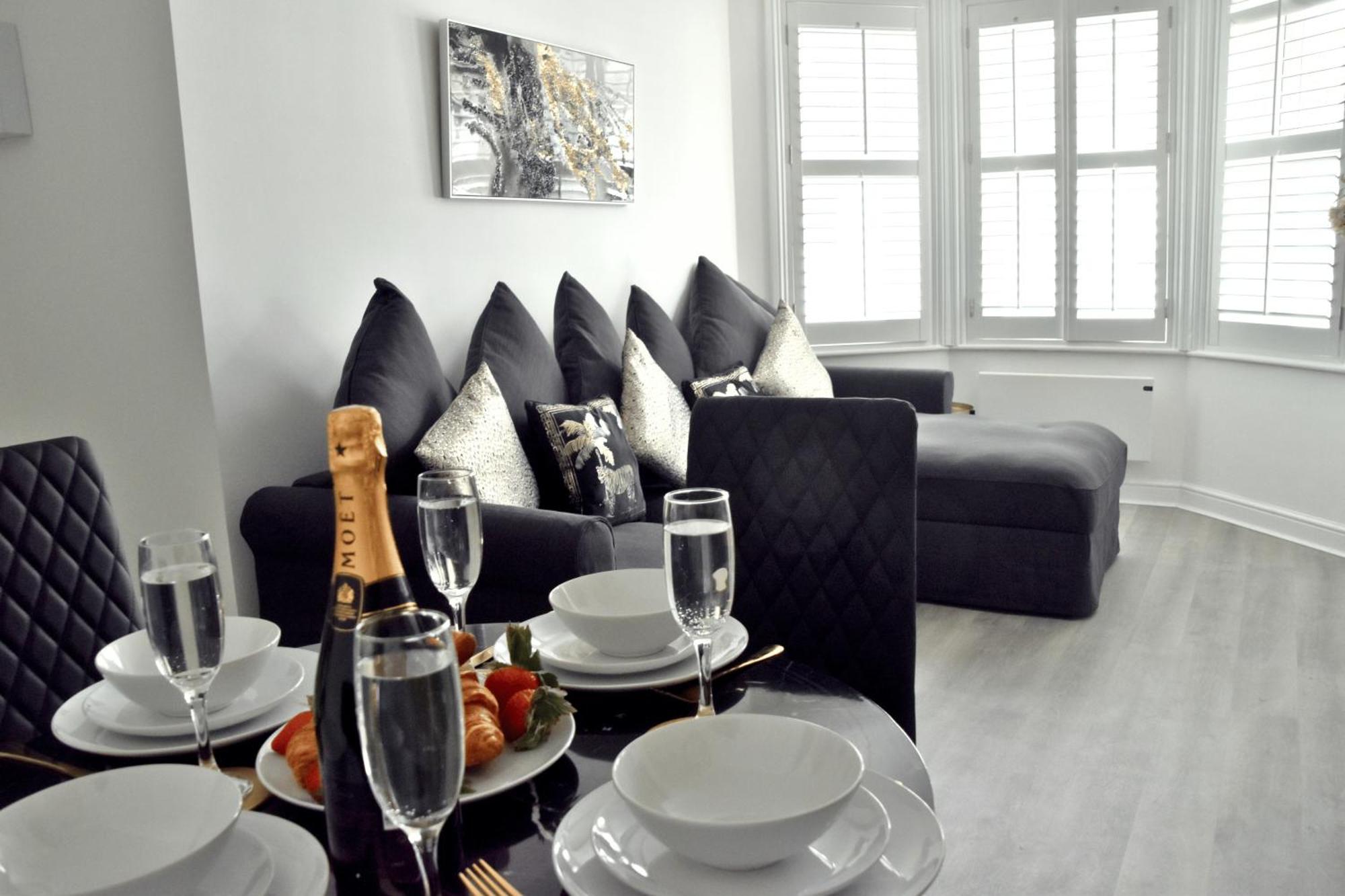 Modern Town Centre Flat - Free Shared Parking, King Size Bed, 5 Minutes Walk To Beach Μπόρνμουθ Εξωτερικό φωτογραφία