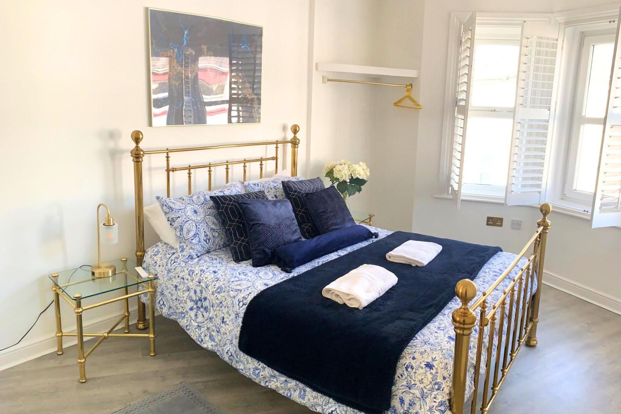 Modern Town Centre Flat - Free Shared Parking, King Size Bed, 5 Minutes Walk To Beach Μπόρνμουθ Εξωτερικό φωτογραφία